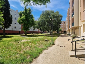 t4 à la vente -   84000  AVIGNON, surface 74 m2 vente t4 - UBI481551623